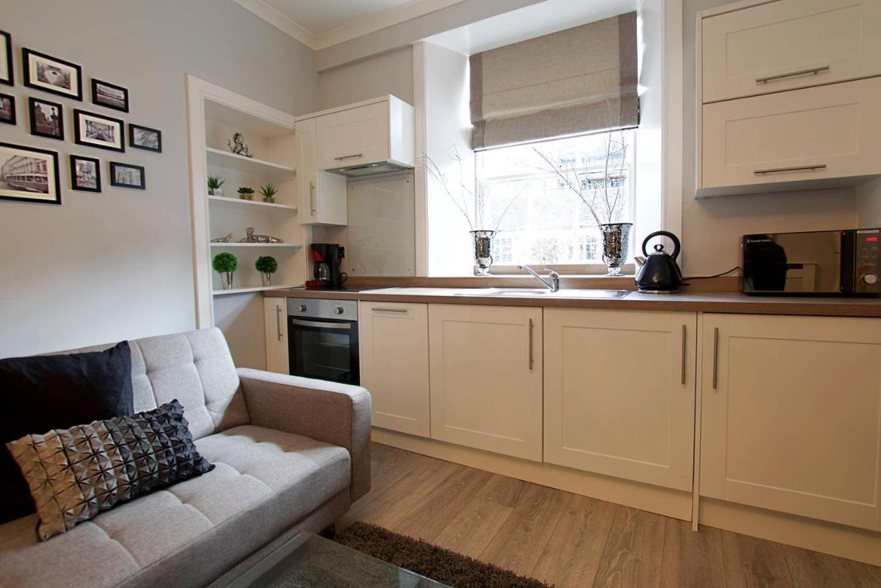 Joivy Unique Old Town Stay Under Edinburgh Castle 外观 照片