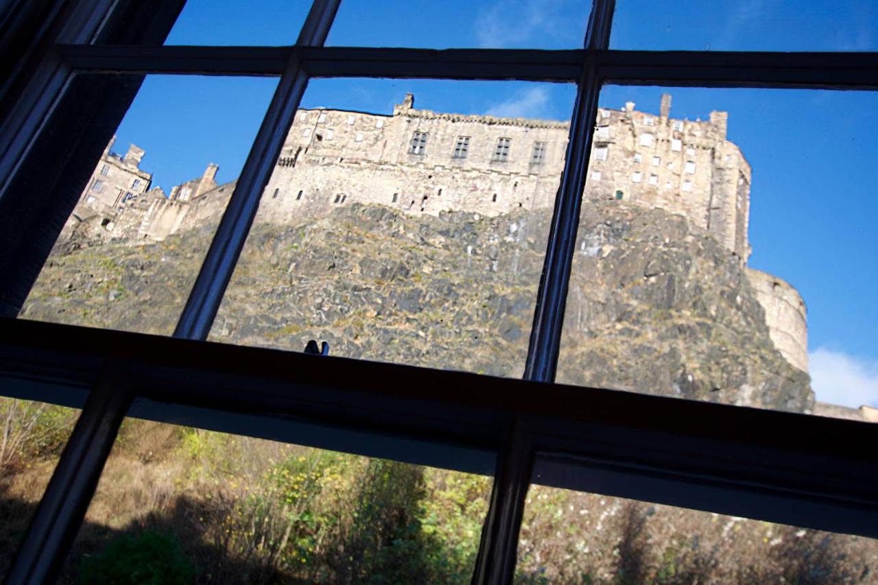 Joivy Unique Old Town Stay Under Edinburgh Castle 外观 照片
