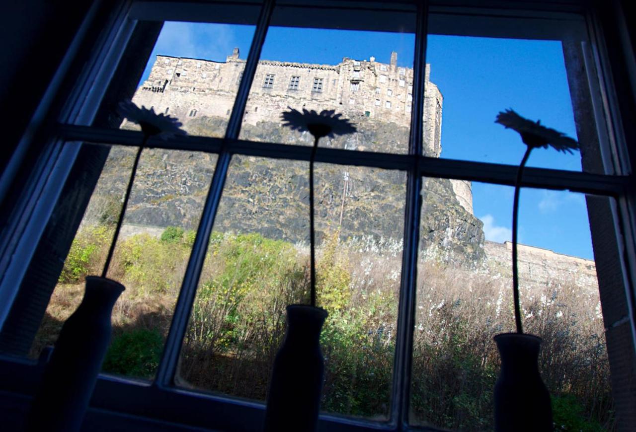 Joivy Unique Old Town Stay Under Edinburgh Castle 外观 照片